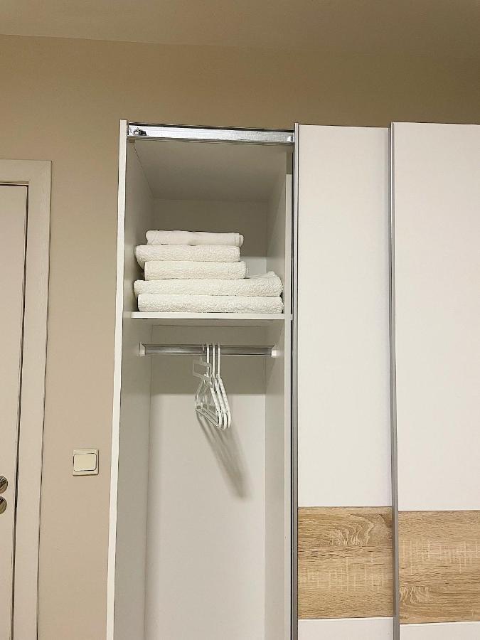 Fenix 2 Bedroom Apartment Varna Center Eksteriør bilde