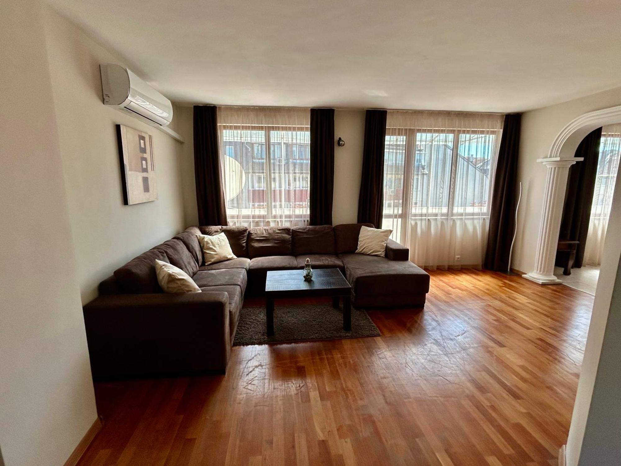 Fenix 2 Bedroom Apartment Varna Center Eksteriør bilde